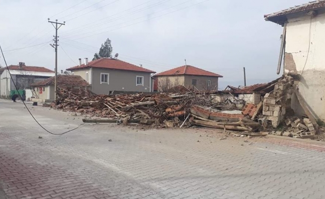Depremin ardından eğitime 2 gün ara verildi