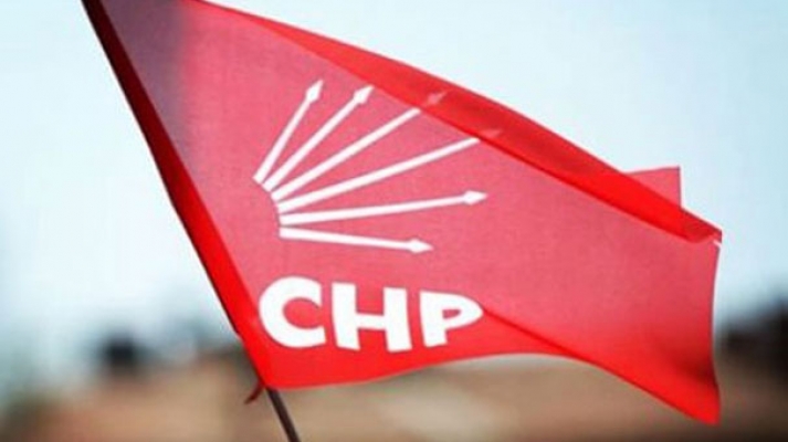 CHP'lileri taşıyan minibüs kaza yaptı: Yaralılar var