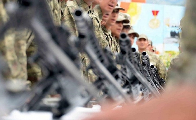 Seçim yasağı uygulanmadı: 'Kışlaya' siyaset girdi