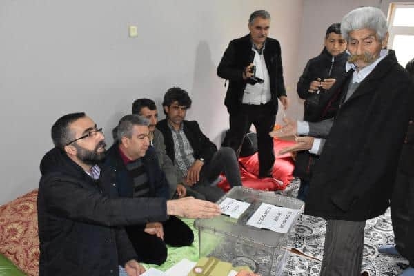 İşte seçimi tamamlayan ilk sandık