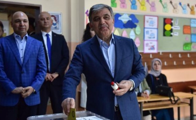 Abdullah Gül oyunu İstanbul'da kullandı
