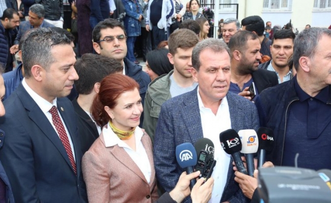Vahap Seçer: Mersin 'sıra dışı belediyecilik'le tanışacak