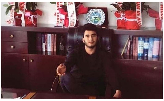 AKP’li belediye başkanının oğlundan ‘saygısız’ poz