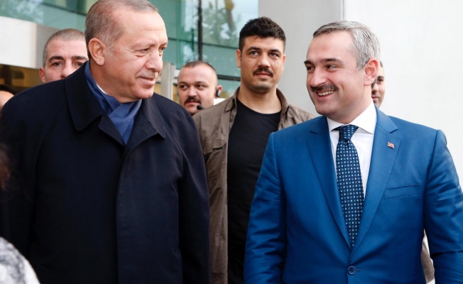 AKP'li başkandan Erdoğan'a ters köşe