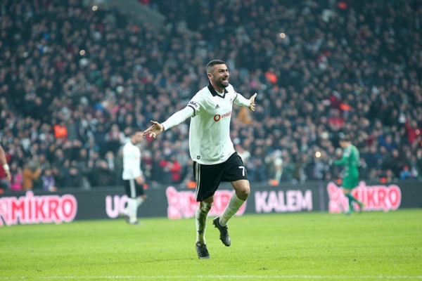 Beşiktaş, Çaykur Rizespor'u ezici farkla yendi!