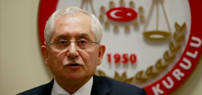 Ünlü oyuncudan YSK'ya tepki: Tacı elinden alınmış Hülya Avşar misali