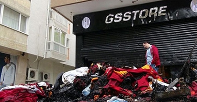 Açılışı olay olan mağaza kapandı