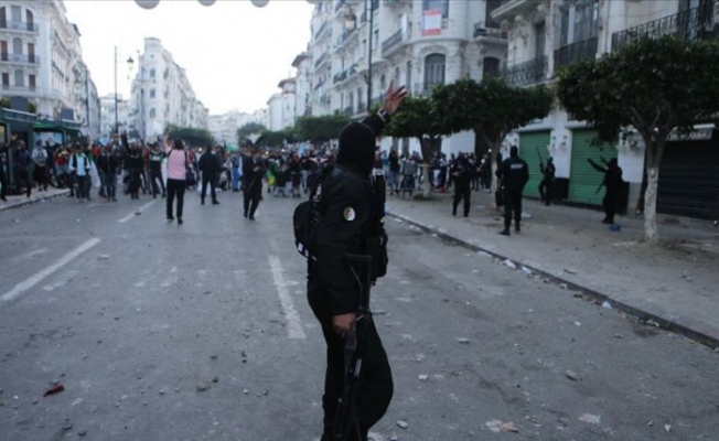 Cezayir'deki gösterilerde 108 kişi gözaltına alındı