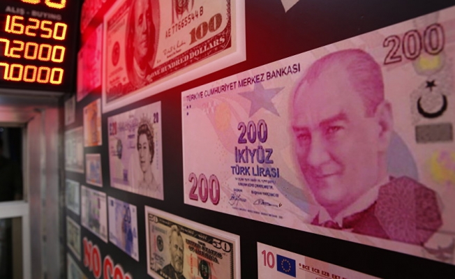 TL'de negatif ayrışma sürüyor, dolar 5.80'in üzerinde
