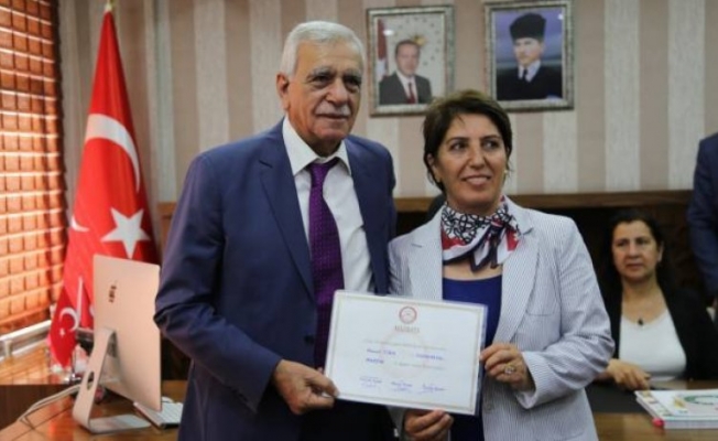Ahmet Türk mazbatasını aldı