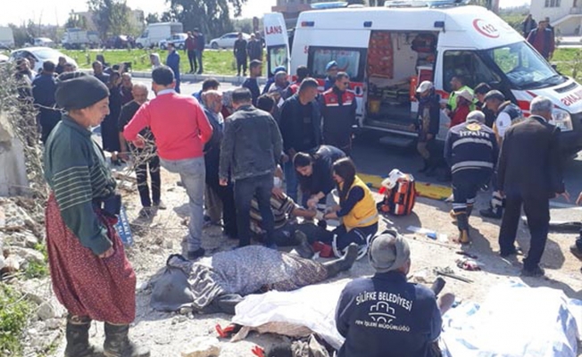Liman işçilerini taşıyan minibüs devrildi: 11 işçi yaralı!