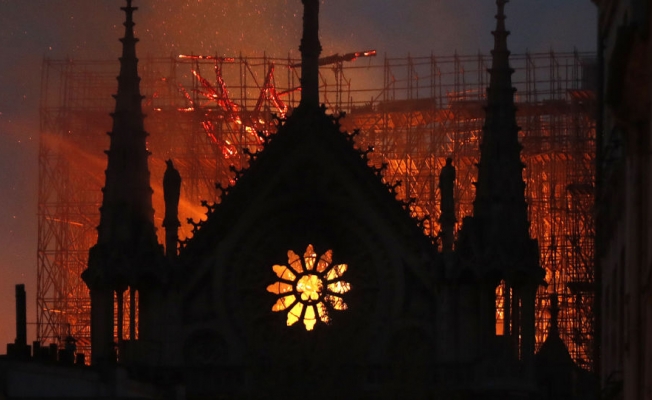 Notre Dame Katedrali için 700 milyon euro bağış