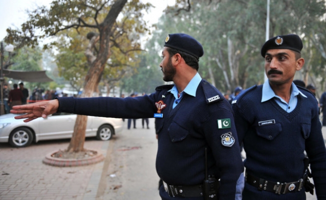 Pakistan'da otobüse saldırı: 14 ölü
