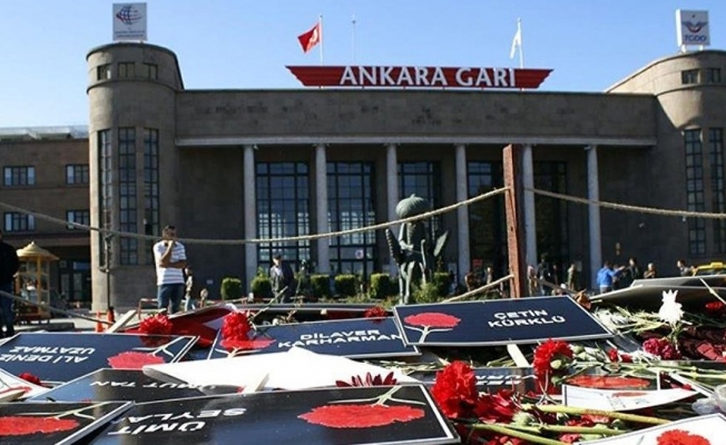 Gar katliamı davasında 5 firari sanık için 'kırmızı bülten' çıkarıldı