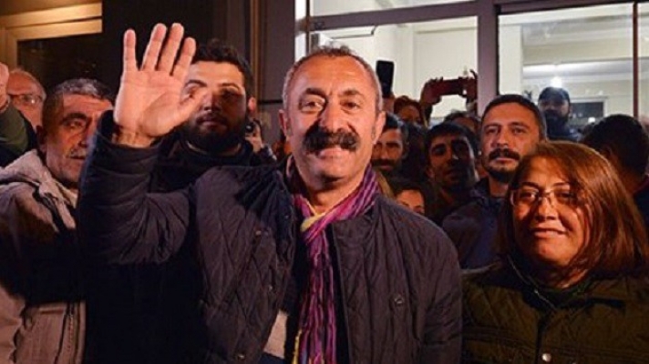 Komünist Başkan'a ilk şikayet: Özür diledi...