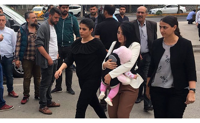 Ayşe Öğretmen için imza kampanyası