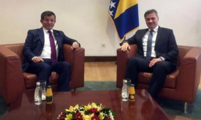 Yeni parti kavgası Bosna Hersek'e sıçradı