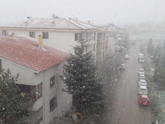 Nisan ayında kar yağdı!