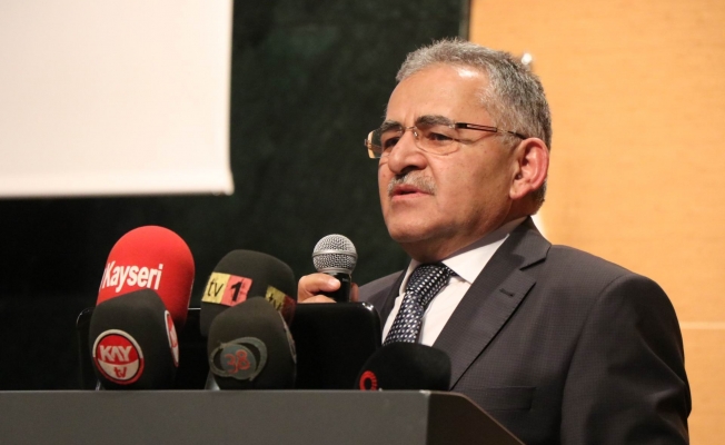 AKP'li başkanın ilk sanat icraatı tepki çekti
