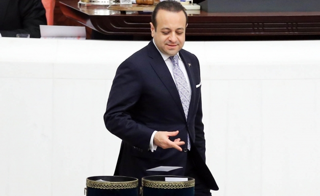 Şoförünün maaşını İBB'ye ödeten Egemen Bağış'a 'onur' ödülü