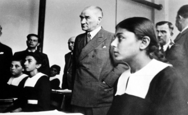 İktidarın eğitim sendikasının 23 Nisan mesajında Atatürk'e saygısızlık!