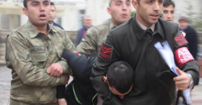 Soruşturma için adliyeye getirilen asker firar etmek istedi ama...