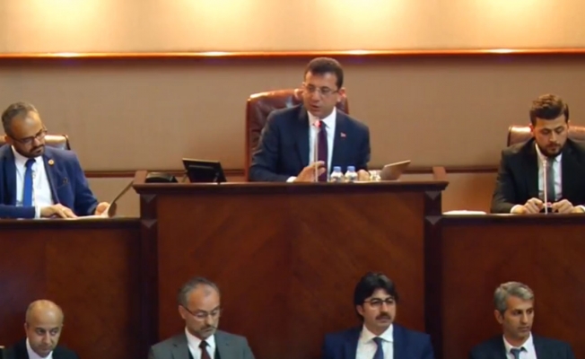 İmamoğlu: Biraz sakin arkadaşlar, gülümseyelim