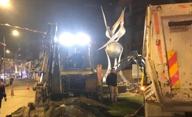 AKP'li belediye 'Barış ve Özgürlük' heykelini kaldırdı