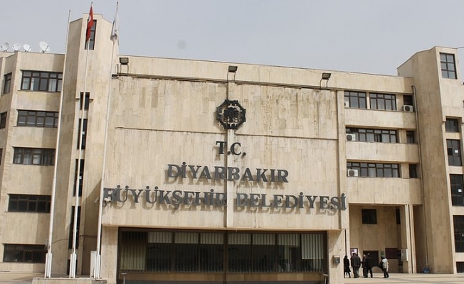 Diyarbakır'da kayyumun açığa aldığı emekçiler işlerine geri döndü