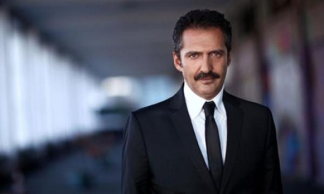 Saray şarkıcısı icralık oldu! Villasını satacak
