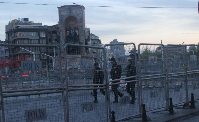Taksim demir bariyerlerle kapatıldı