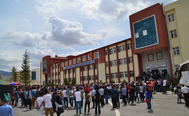 Üniversitede tepki çeken Ramazan duyurusu