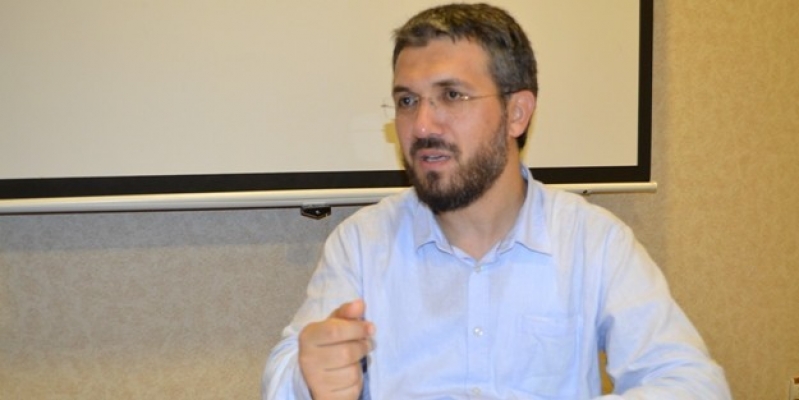 Gerici Şenocak: Kadın için en büyük kariyerin ev hanımlığı...