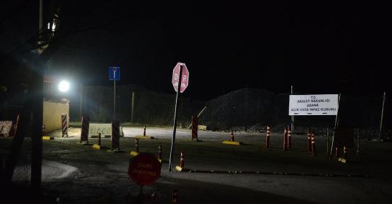 Koğuşta yangın çıkartan 6 çocuğu infaz koruma memurları kurtardı