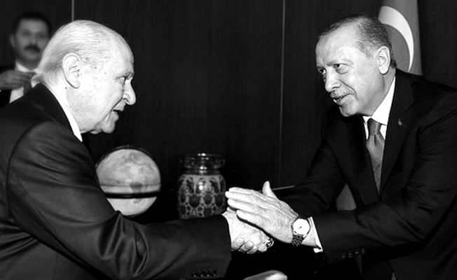 'MHP, AKP’yi desteklediği yerlerde 'destekler gibi' yaptı'