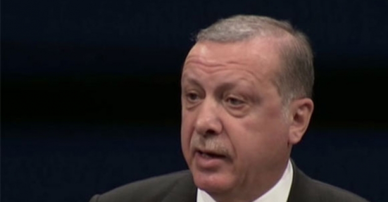 'Erdoğan göründüğü kadar güçlü değil'