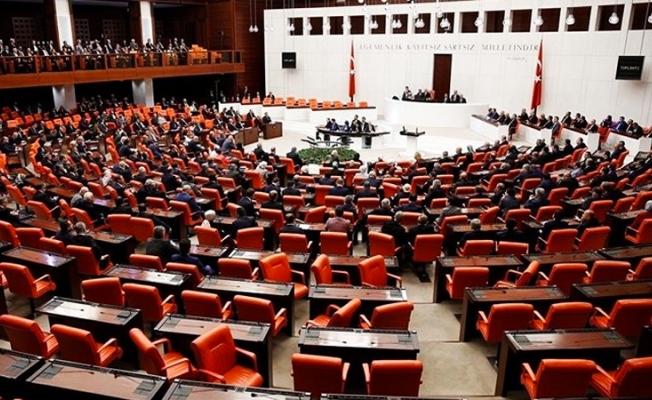 TBMM Genel Kurulu'nda HDP'liler ile MHP'liler arasında 'faşist' tartışması