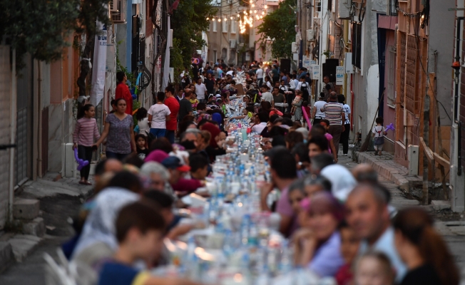 İzmir'de Ramazan dayanışması