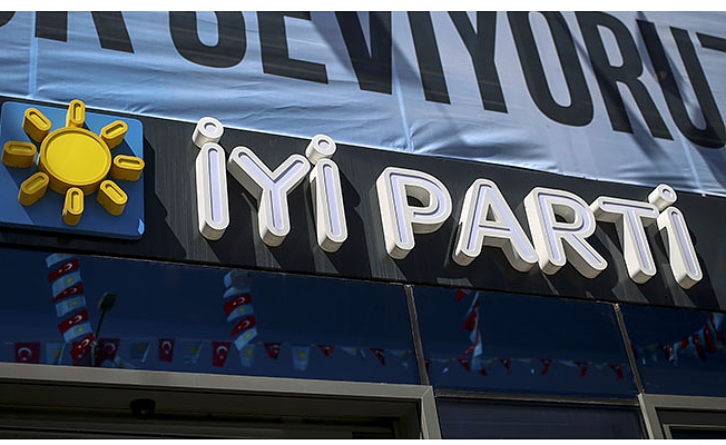 İYİ Partililerden İmamoğlu'na destek