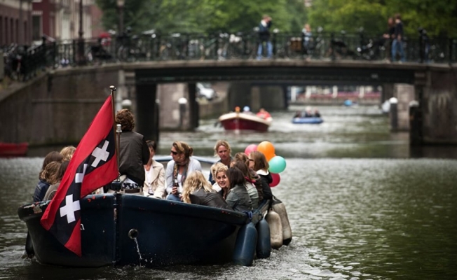Hollanda'dan turizm kararı: Ülke aşırı kalabalık