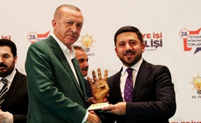 AKP'li Başkan #herşeyçokgüzelolacak diyen sanatçıları 'terörist' ilan etti