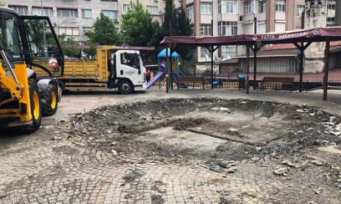 AKP'li başkanın ilk işi 'yıkmak'