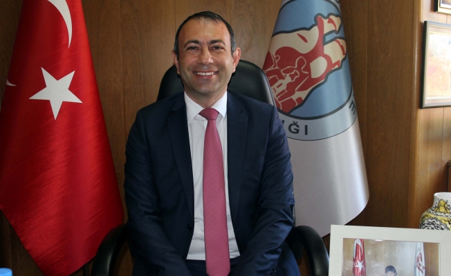 İmamoğlu'na destek veren şarkıcıları istemeyen AKP'li başkana CHP'li başkandan olay yanıt