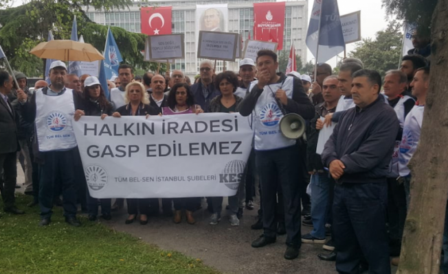 Belediye çalışanlarından İBB karşısında protesto: Ekrem İmamoğlu’nu destekleyeceğiz
