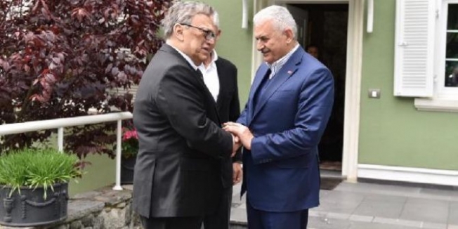 Binali Yıldırım, Mesut Yılmaz'ı ziyaret etti