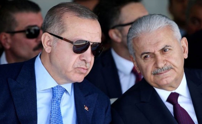 Binali Yıldırım ve Ekrem İmamoğlu görselleri arasındaki dikkat çeken benzerlik