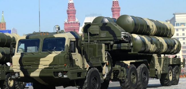 Rus uzman: ABD kendini cezalandırıyor
