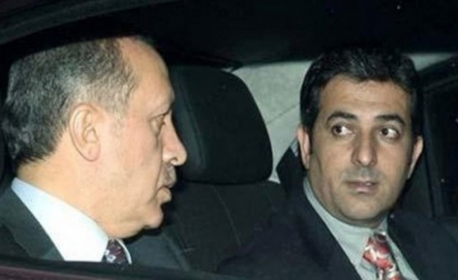Erdoğan'ın eski danışmanı: Yatsın kalksın kendi çalıp...