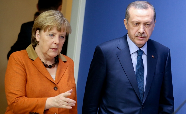 Merkel: Türkiye'nin AB üyeliği daha olası değil