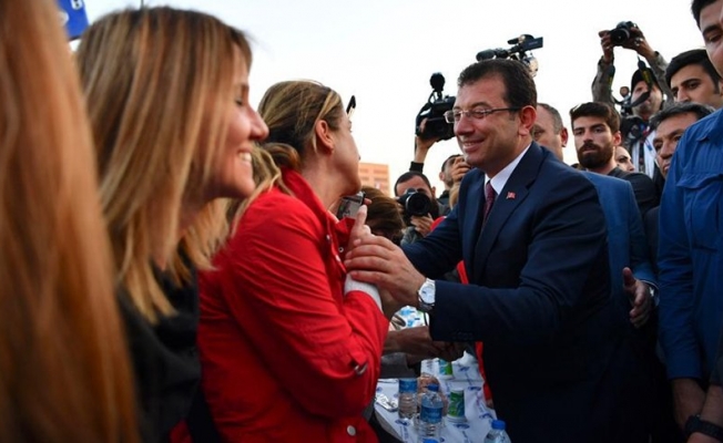 İmamoğlu çocuk korosuyla birlikte söyledi: Her şey güzel olacak!
